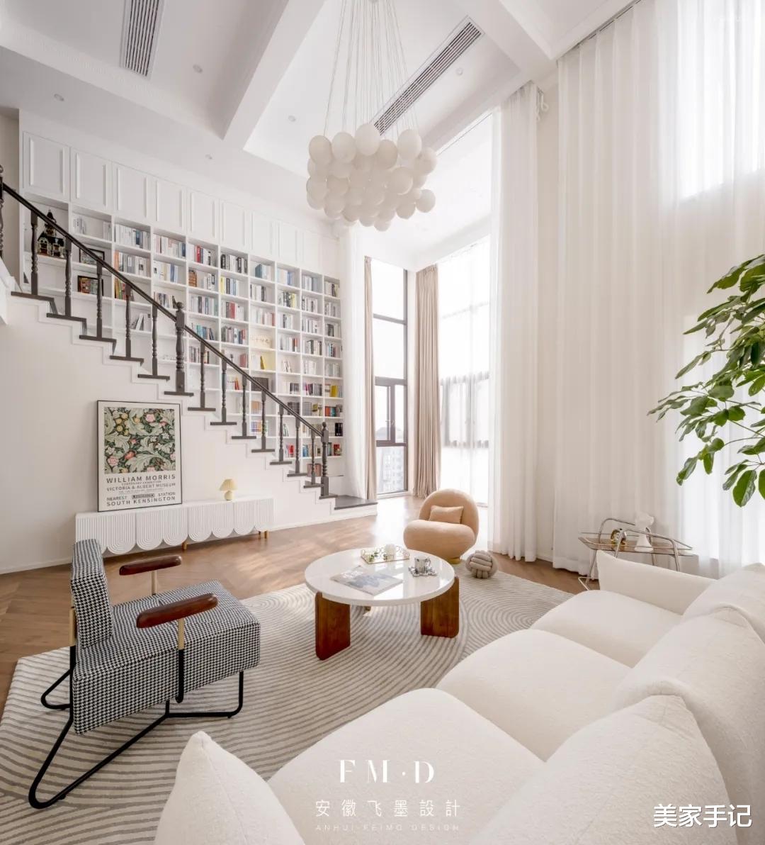 不顾反对,她坚持买下人人嫌弃的顶楼,看效果,大家反而夸赚到了