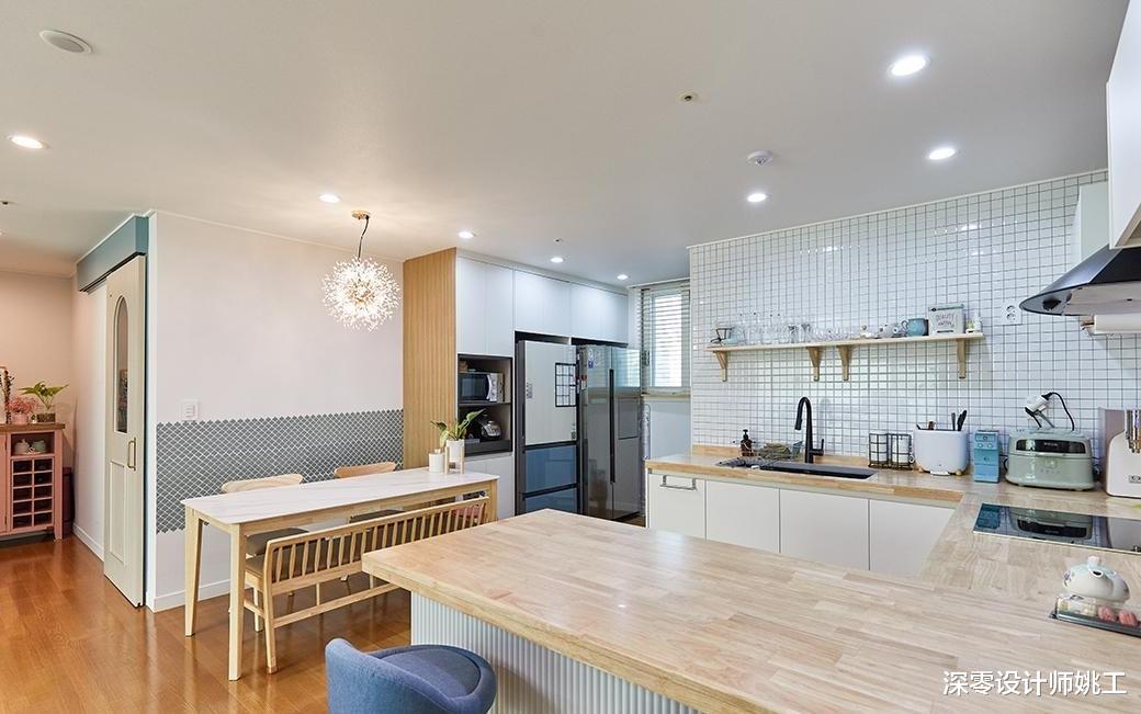 |论精致，国内的确比不过韩国，仅靠简单家具，就让家美观实用兼具