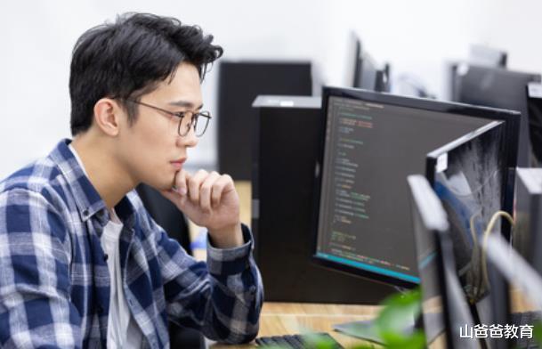 医生|女生眼中理想老公职业排行，公务员不再吃香，榜首让人念念不忘