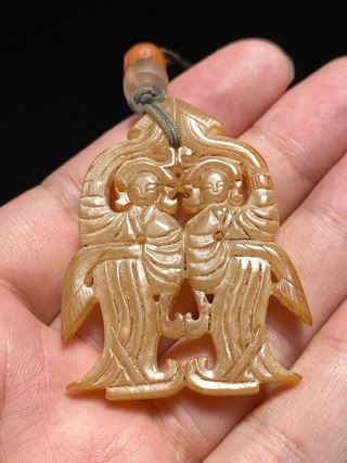 和田玉籽料|明以前 和田玉 籽料 白玉沁色 双舞人