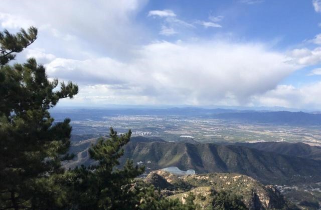 天津市 天津某国国家5A级风景名胜区的名山，有自然景观和历史遗迹