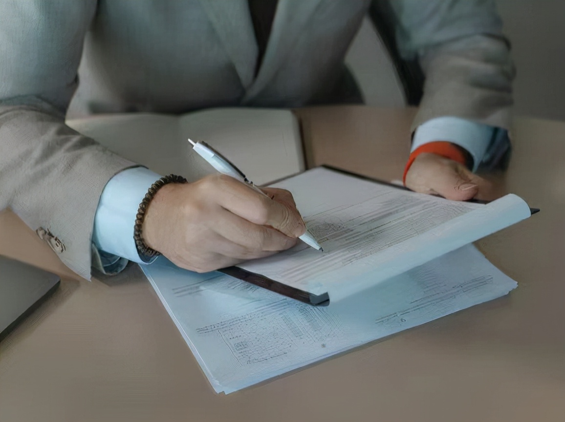 求职|应聘面试追问个人隐私,美其名曰测情商,表面奇葩内里歧视