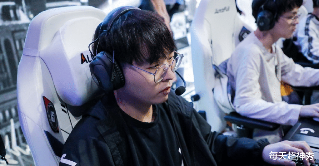 blg|止步德杯首轮,BLG惜败WE,Uzi出面力挺队友