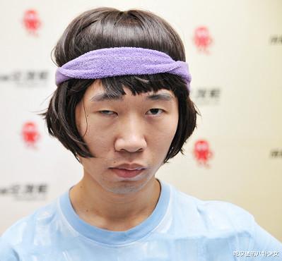 谢娜|谢娜捧红的两个人，一个翻脸不认人，另一个随叫随到