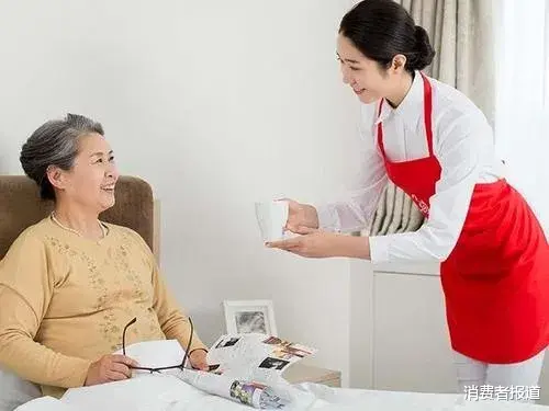 消费者报道 天鹅到家因夸大专业水准屡遭投诉，退费条款被质疑属霸王条款