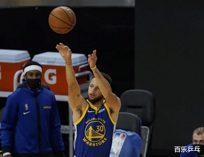 斯蒂芬·库里|打疯了！库里单节21分+5三分，超篮球皇帝成队史得分王：场下大笑