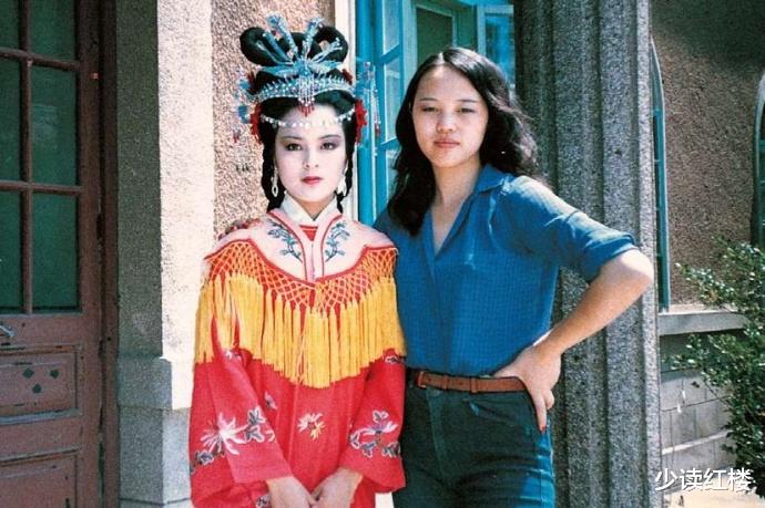 马蓉|87版红楼梦演员生活合照，当年的他们略显青涩，很多人完全认不出