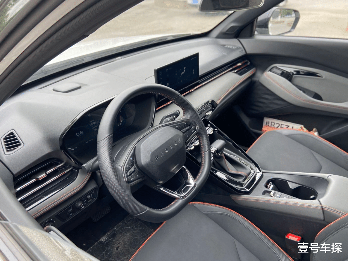 SUV|预算8万，别乱买国产SUV，这三款可考虑，宝骏、吉利、长安各一款