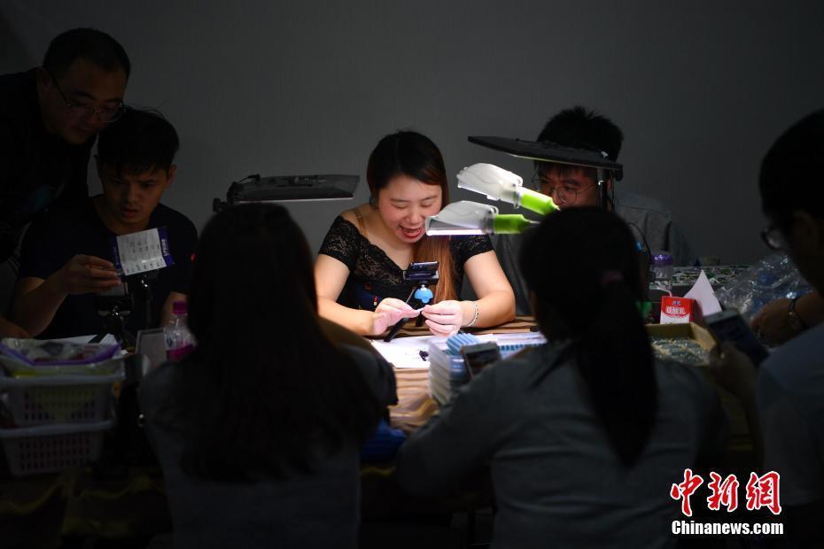 翡翠|直播卖玉石翡翠,是“捡漏”还是在线割韭菜?