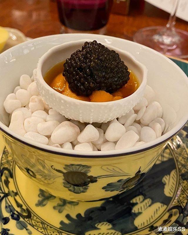 黎姿|49岁黎姿晒奢华美食,一顿美容餐价值数万元,普通人消费不起