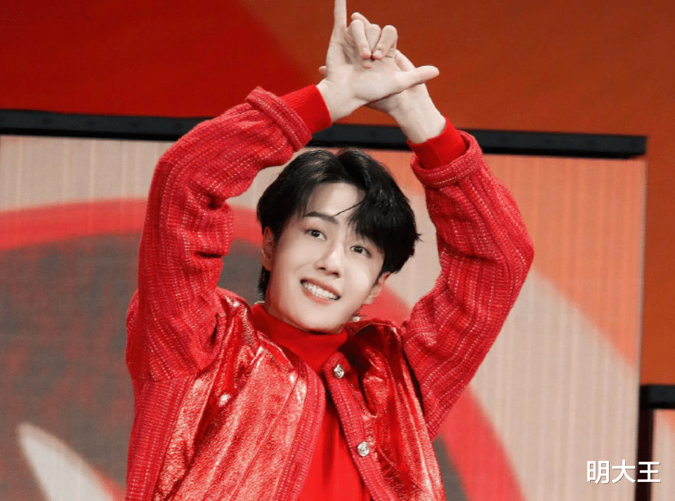 王一博|岳云鹏失误却机智圆场，成功登顶热搜榜，打败了众多顶流艺人