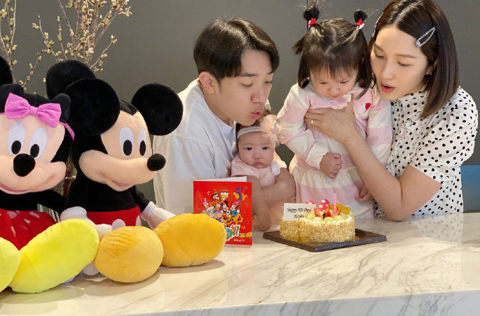 王一博|王祖蓝的基因太强大了， 一家五口除了妻子李亚男， 其余四人共用一张脸