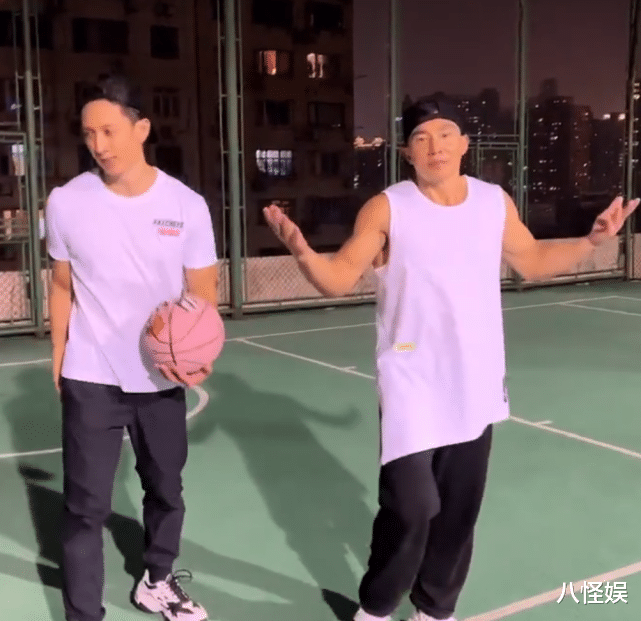 刘雨昕|吴尊刘畊宏带娃打球，NeiNei耍赖撒娇，Max吃糖补充体力好欢乐