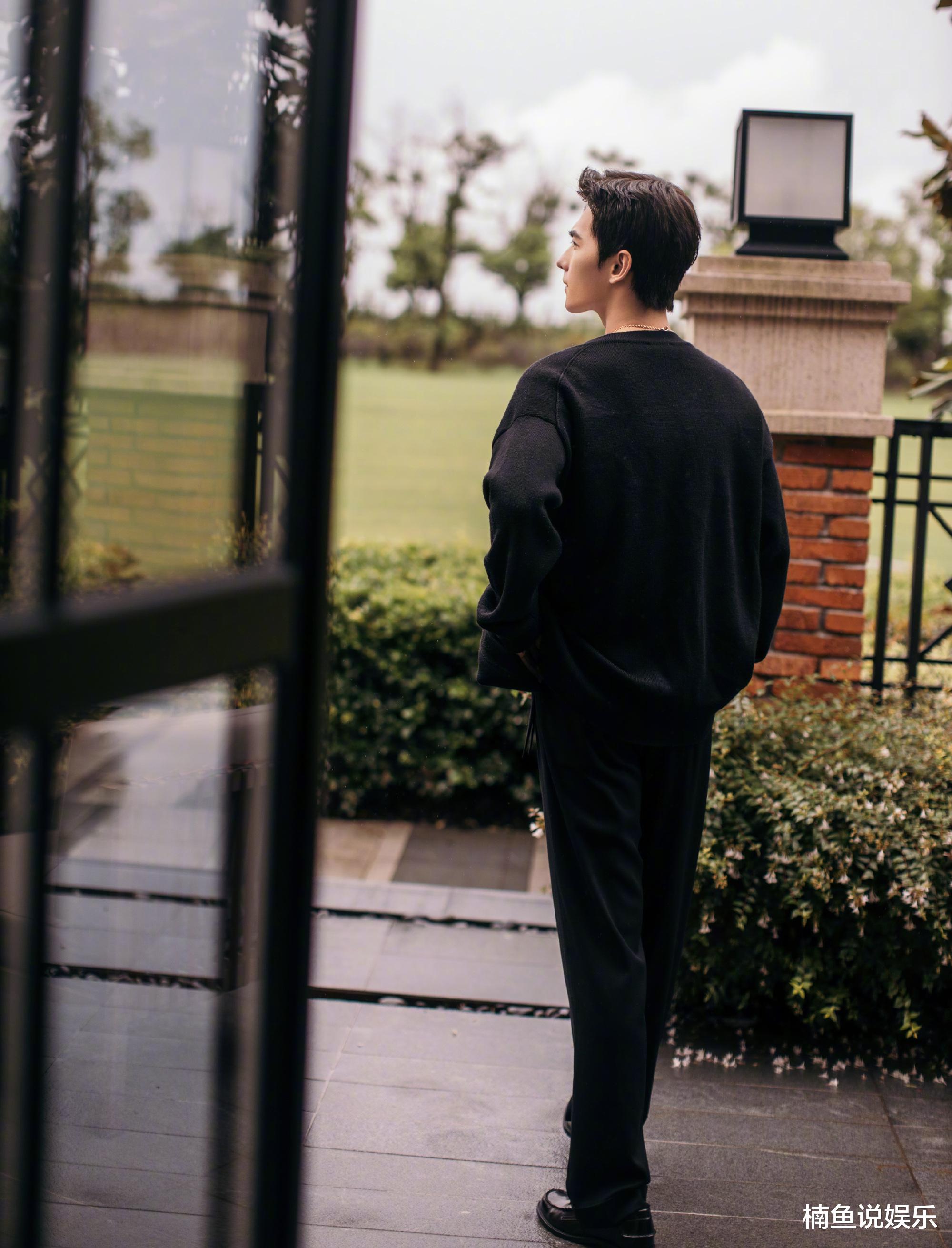 街舞|杨洋戴上眼镜疯狂放电！五官精致棱角分明，七夕男友造型太上头