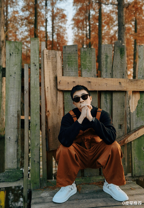 俞灏明|俞灏明又“返厂重修”？33岁整容成功认不出，这才是我们熟悉的端木磊