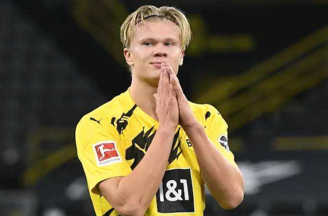 皇家马德里|2亿欧！皇马做出重要选择，两大神锋选了一位