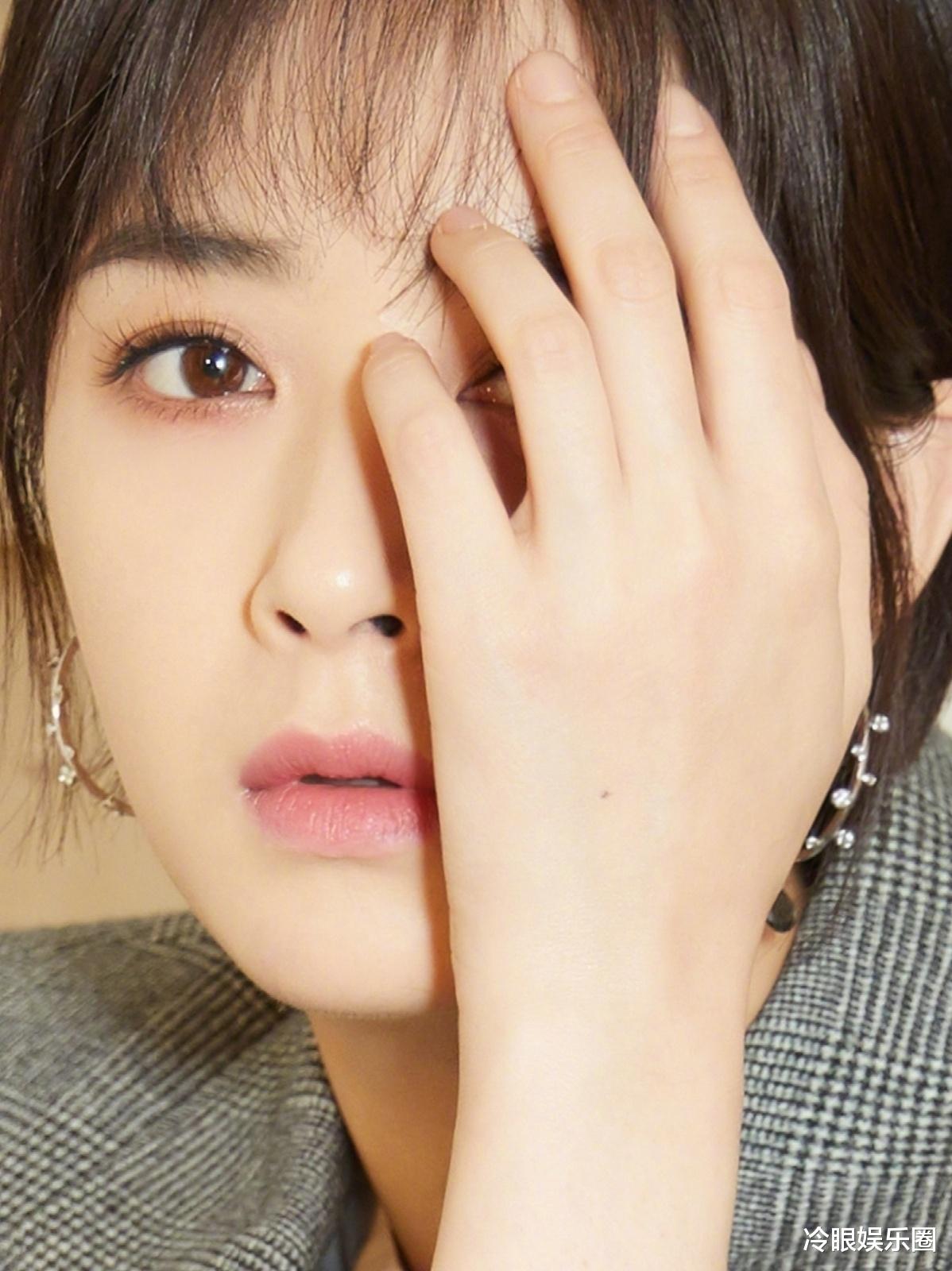 蒋欣|蒋欣疑瘦身成功，拍戏被讽身材壮，“瘦”才是衡量女演员的标准？