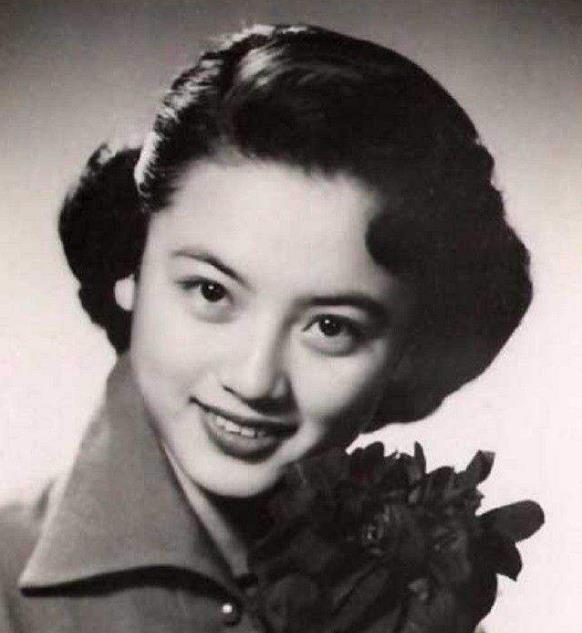 阮玲玉|渣男富豪唐季珊：先后交往3位女星，晚年被妻子抛弃，沦为乞丐