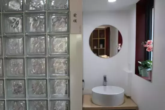 设计师|上海市中心户口，却遭女友嫌弃，他为结婚爆改35㎡变9房住两家人