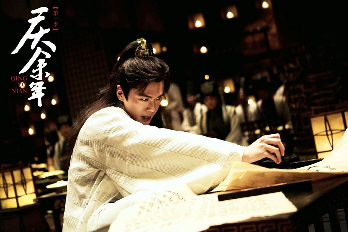 五竹|庆余年2：庆帝五竹对决，五竹被打断腿流金色血液，庆帝瞳孔放大