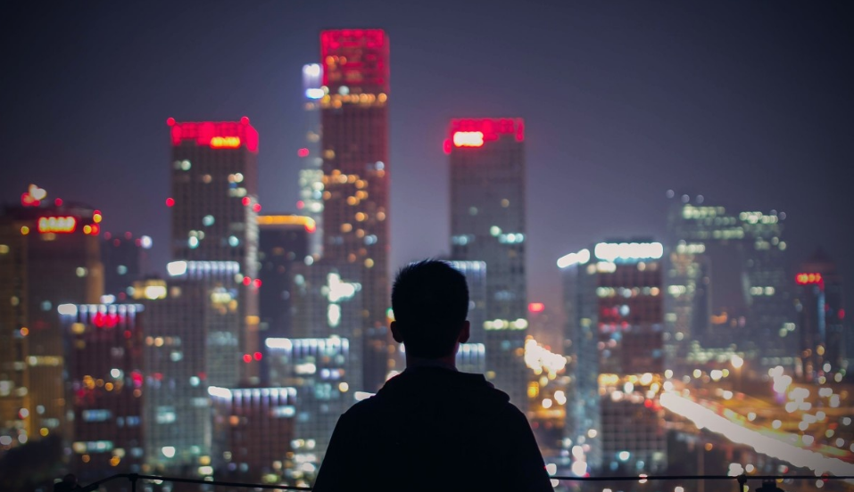 房价|北上广深拥有多套房的人，为啥不卖一套房实现财务自由？答案来了