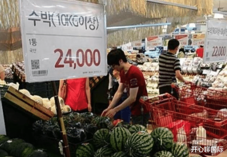 芜湖 “真没法卖给你”！韩国游客不解：在中国买个西瓜，怎如此艰难？