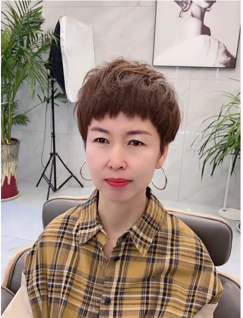 春夏穿搭|女士短发别乱剪，我推荐这4种，剪完让你大不一样