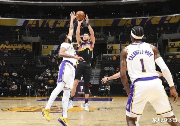 湖人队|8记三分,29+3!湖人奇兵归位,球迷盛赞:若能保持就没对手了