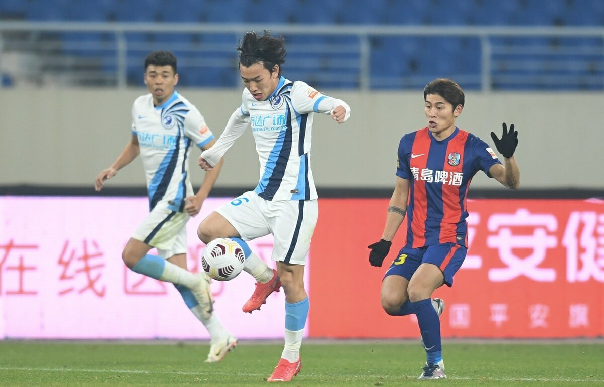 童磊|大連人逆轉(zhuǎn)對手取勝青島隊，童磊送出精彩助攻成為關(guān)鍵人物