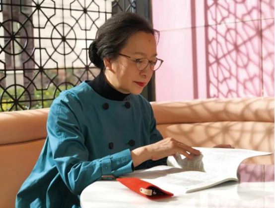 奚美娟|“满贯影后”奚美娟：与潘虹同窗，39岁产子被弃，前夫已另娶