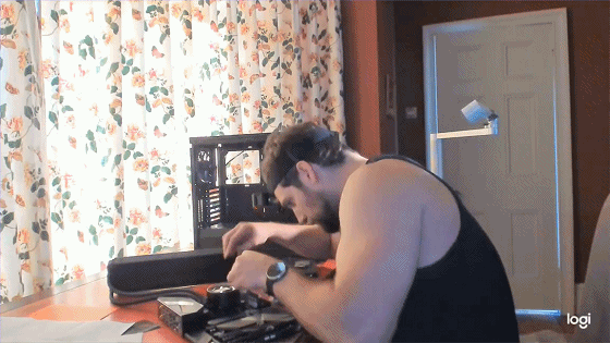 猎魔人|从胖小子逆袭成肌肉猛男,37岁的他凭新剧爆红外网:太美貌了!