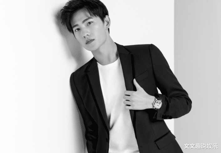 杨洋|《长相思》主角疑似定下杨洋杨紫？番位无法统一，想成爆款有困难