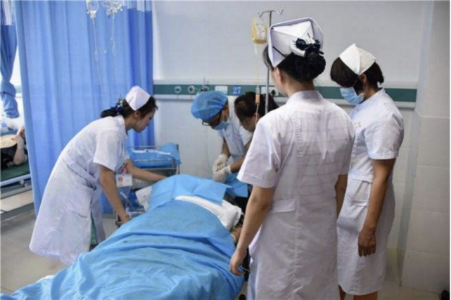 失眠|它竟是更年期失眠“催化剂”?医生:不想身体“报废”,“2物”快远离