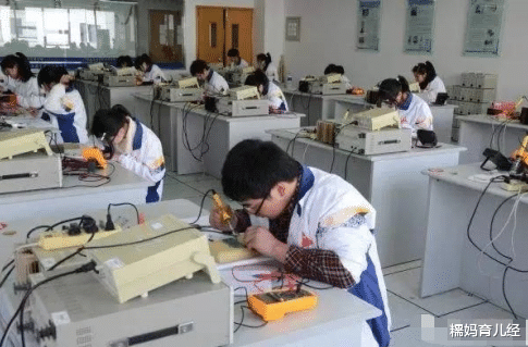 国家电网|国家电网录用名单出炉，普本生占比大、名额充裕，就业的机会来了