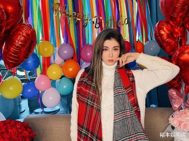 李彩桦|李彩桦即将迎来新恋情？获富贵男送2000枝玫瑰，本人回应想见对方