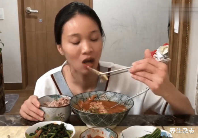 饮食|不瞒你说：子宫好的女人，一般都没有这3个坏习惯，看看你“中招”了吗