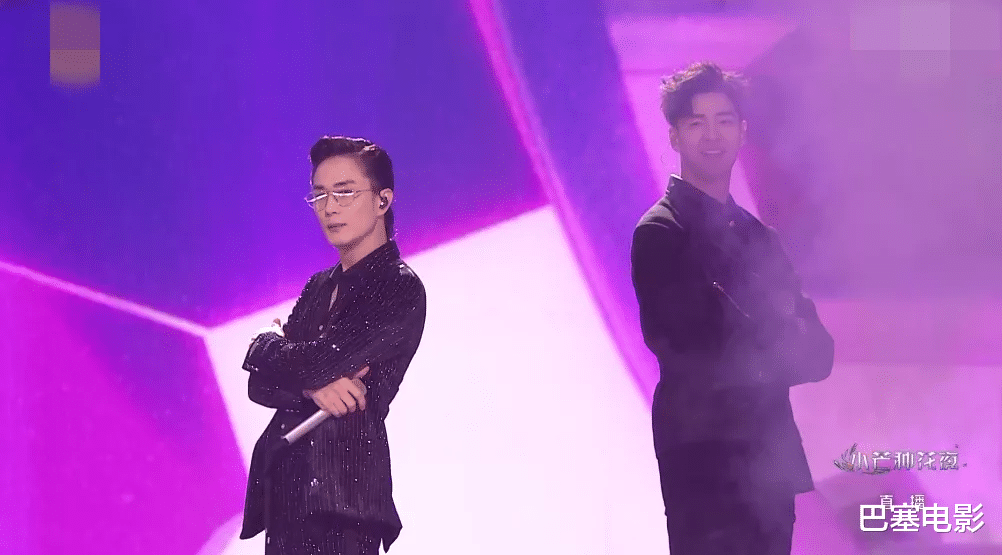 芒果台|芒果购物晚会一团糟，哥哥姐姐油腻大比拼，乱跳乱唱好尴尬