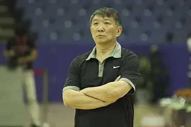 |中国篮协领导姚明、宫鲁鸣皆亿万富翁：一个月薪2万，一个月薪七千