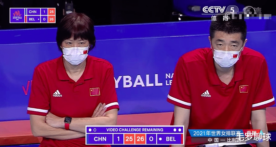 劉曉彤|中國(guó)女排24-22，郎平換上劉曉彤，奧運(yùn)冠軍送2個(gè)失誤遭25-27絕殺