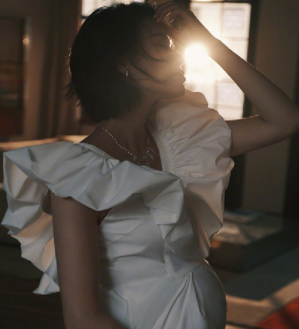 胡杏儿|央视春晚两位孕妇，张梓琳怀孕6个月状态好，胡杏儿怀三胎飚粤语