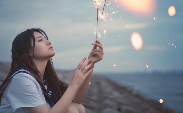 仲念念|一心只想赚钱的女人，往往是有故事的女人，心酸又心疼