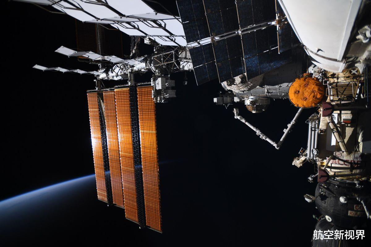 car-t 神舟十三号蓄势待发，国际空间站被推翻，险酿大祸，俄罗斯又惹事