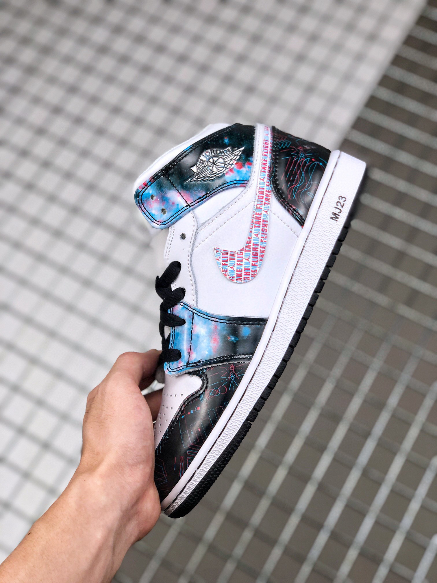 莆田鞋匠 Air Jordan 1 Mid “Take Flight”裸眼星空