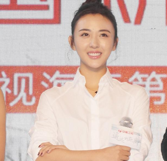 杨幂|她是杨幂“助理”，因长相太美被导演看中，与胡歌合作后一炮而红