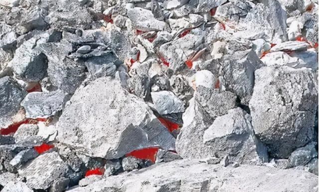 贺兰山煤层已烧了300年,每年亏损10亿,白烧亿吨煤,为何不灭?