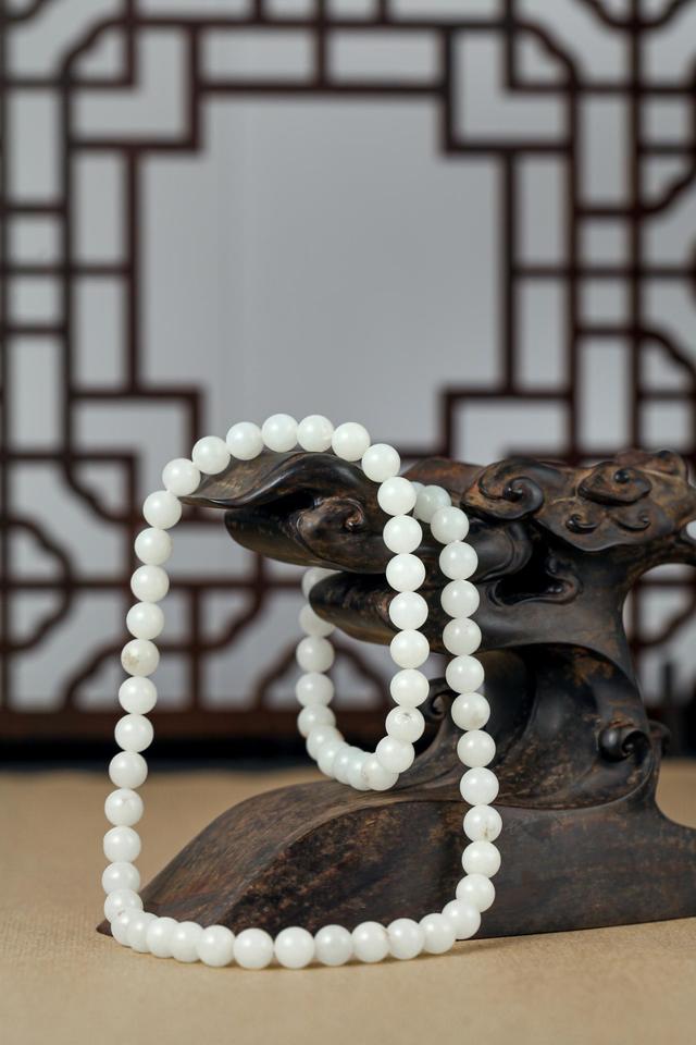 |如何自己鉴定和田玉真假好坏？