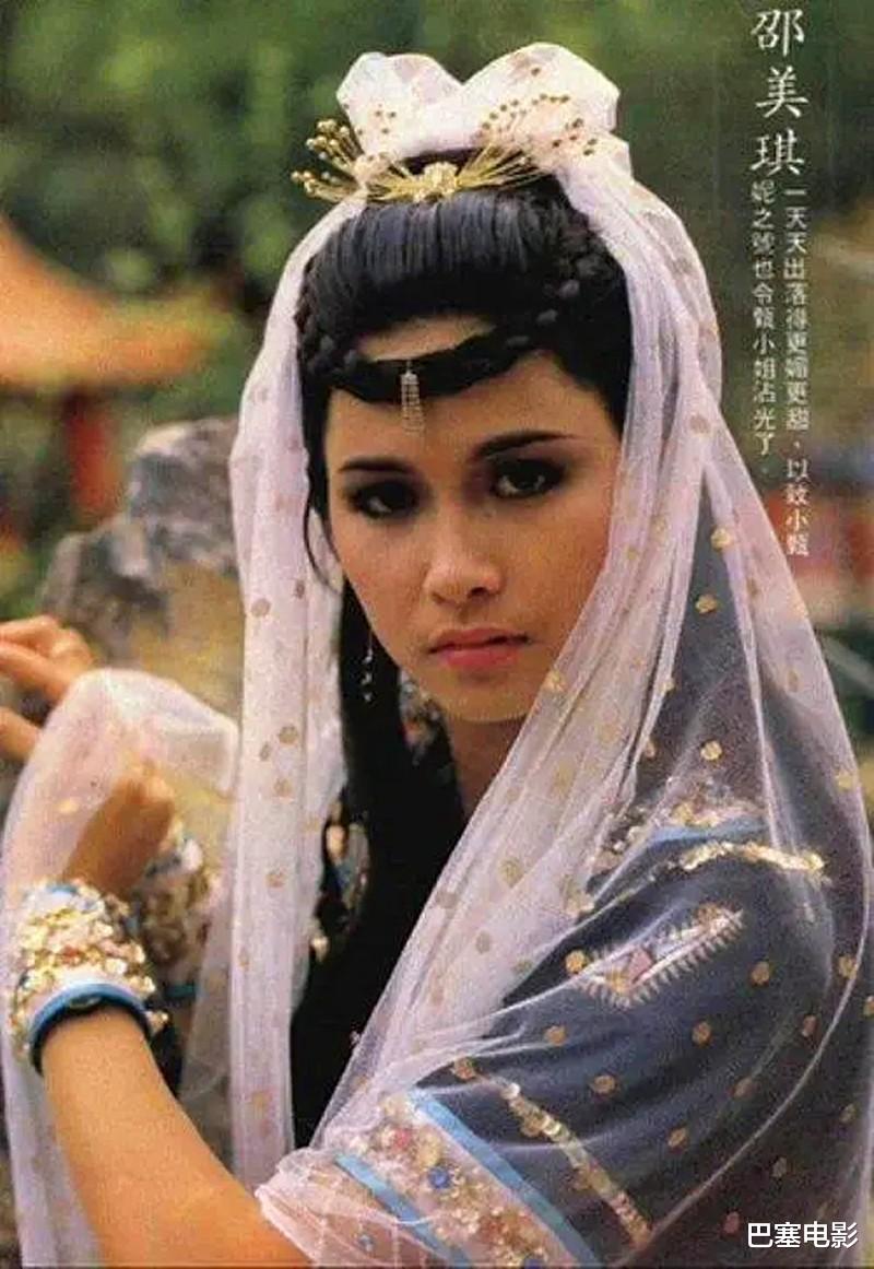 异域|别硬演“异域美人”，有人翩翩起舞一眼万年，有的还是把脸遮上吧