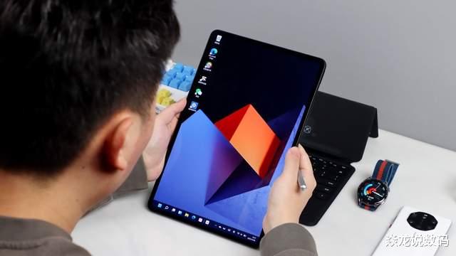 笔记本|上手华为MateBook E：二合一新品有多强？轻薄百变一本多用