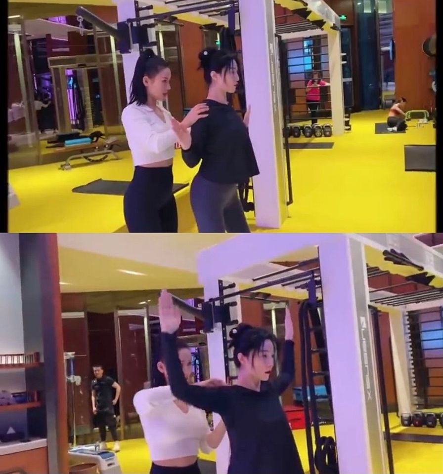 范冰冰|范冰冰单身后尺度也放开了，穿“撕破”裙秀奶瓶身材。