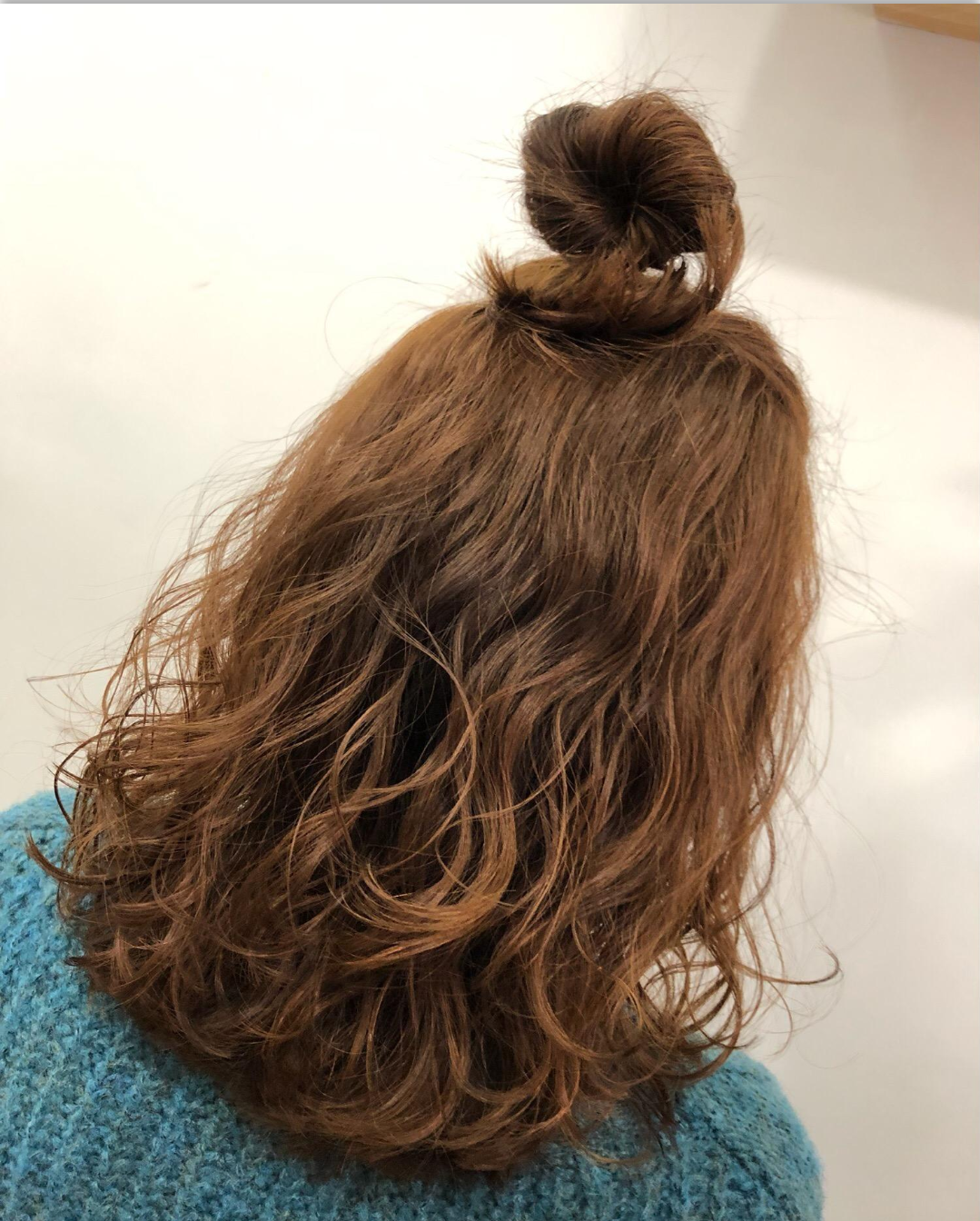 |2月发型就选烫卷卷，好看又洋气，很适合这三种人